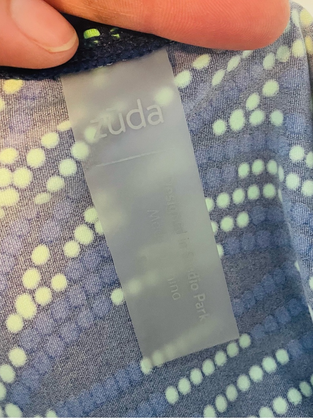 Zuda Rash Guard Top NWOT - Picture 3 of 5
